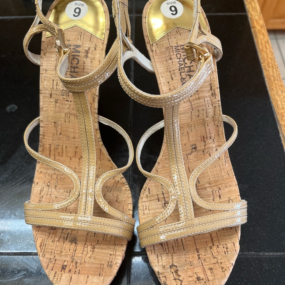 Micheal Kors wedges